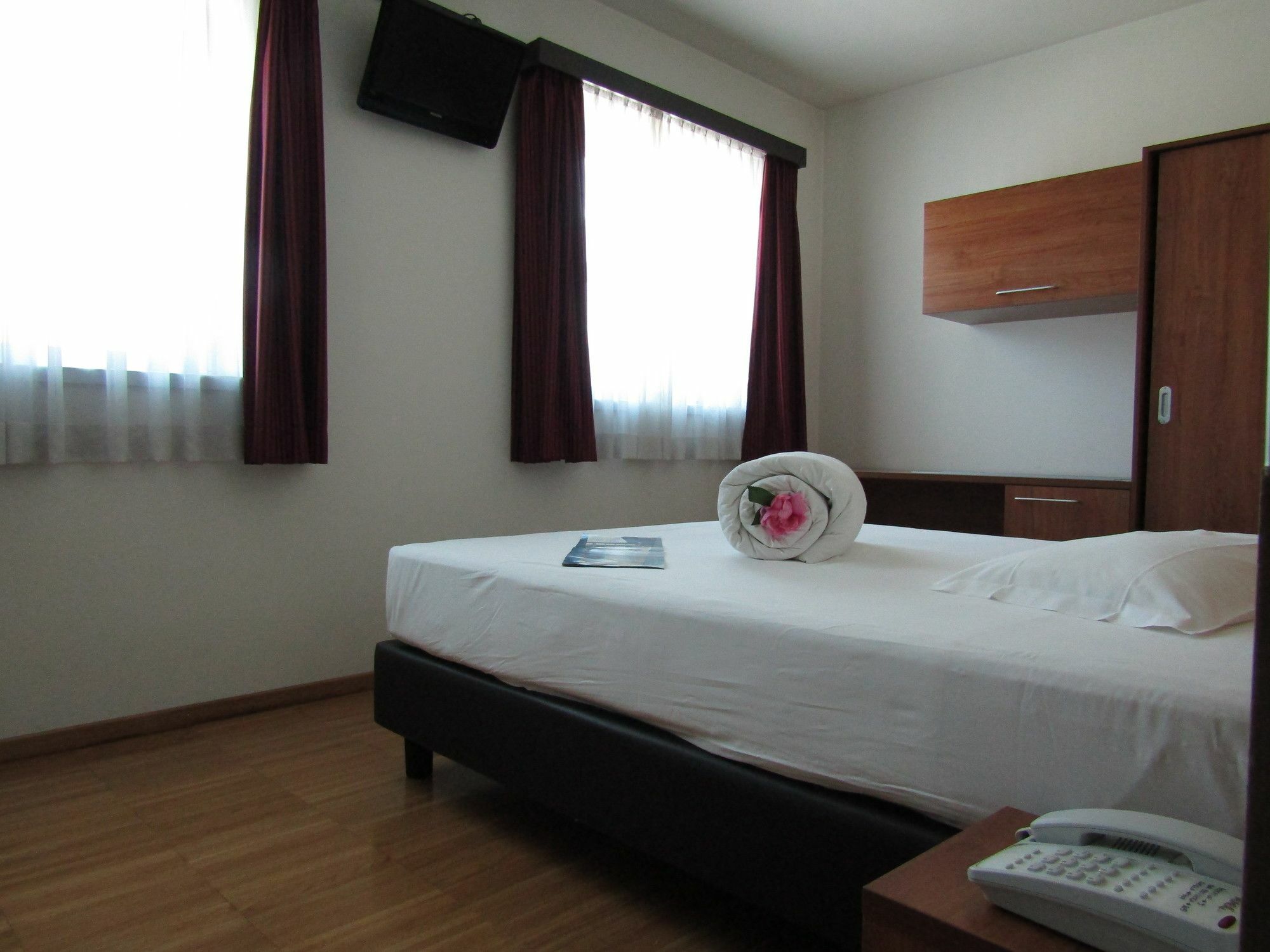 Al Marinaio Hotel Garni Trento Ngoại thất bức ảnh